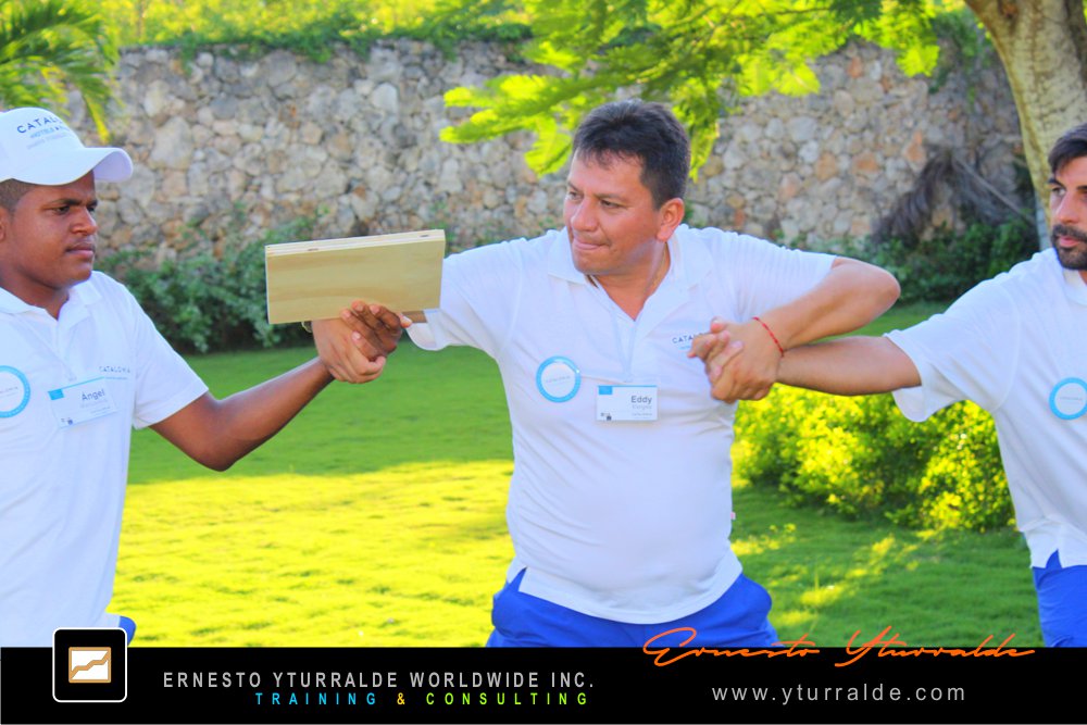Talleres de Cuerdas Bajas en Panamá | Ernesto Yturralde Worldwide Inc.
